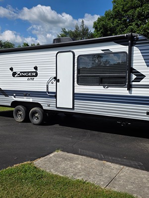 Used 2023 Crossroads Zinger ZR259FL
