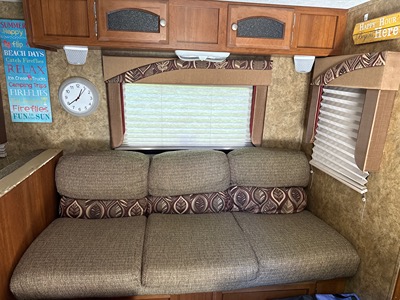 2013 COACHMEN FREEDOM EXPRESS photo 4