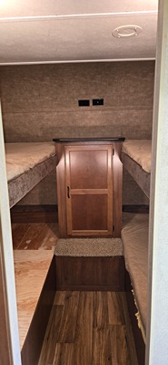 2016 JAYCO JAY FLIGHT photo 2