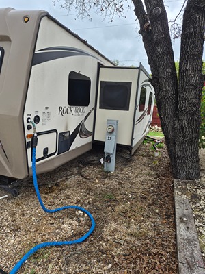 2015 FOREST RIVER ROCKWOOD ULTRA LITE photo 2