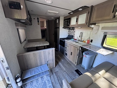 2021 GULF STREAM CONQUEST photo 3