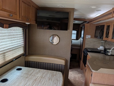 2016 THOR MOTOR COACH WINDSPORT photo 4