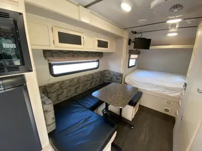 2018 Winnebago Industries Towables Minnie Drop photo 12