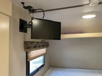 2018 Winnebago Industries Towables Minnie Drop photo 19