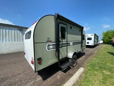 2018 Winnebago Industries Towables Minnie Drop photo 8