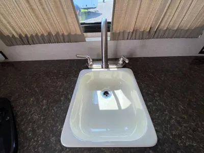 2018 Winnebago Industries Towables Minnie Drop photo 28