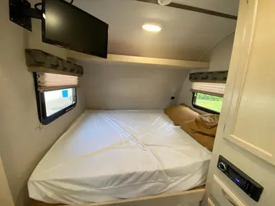 2018 Winnebago Industries Towables Minnie Drop photo 20