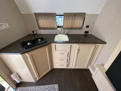 2018 Winnebago Industries Towables Minnie Drop photo 27
