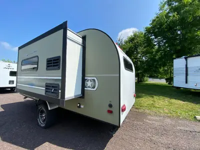 2018 Winnebago Industries Towables Minnie Drop photo 6