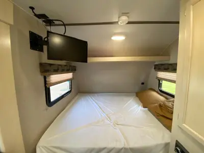 2018 Winnebago Industries Towables Minnie Drop photo 18
