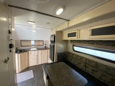 2018 Winnebago Industries Towables Minnie Drop photo 21