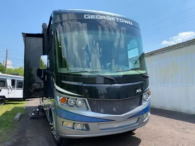 2019 Forest River RV Georgetown XL photo 3