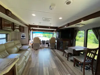2019 Forest River RV Georgetown XL photo 17