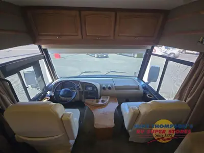 2013 Winnebago Adventurer photo 18