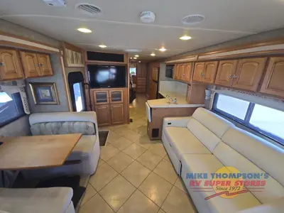 2013 Winnebago Adventurer photo 21