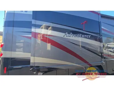 2013 Winnebago Adventurer photo 4