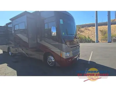 2013 Winnebago Adventurer photo 6