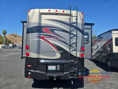 2013 Winnebago Adventurer photo 14