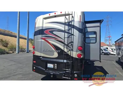 2013 Winnebago Adventurer photo 3