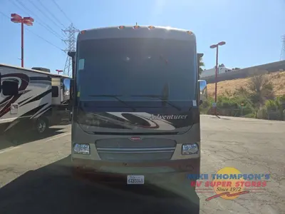 2013 Winnebago Adventurer photo 10