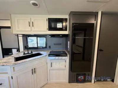 2027 Shasta RVs Shasta photo 25