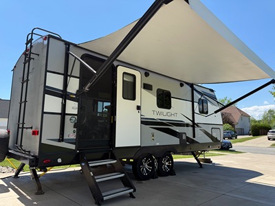 2021 CRUISER RV CORP TWILIGHT SIGNATURE photo 2