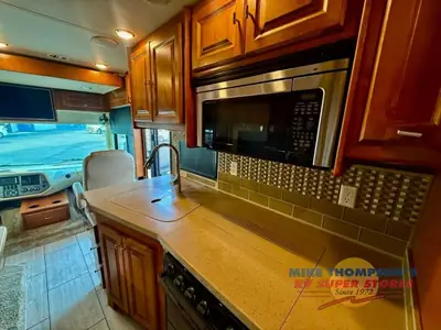 2018 Tiffin Motorhomes Allegro photo 9