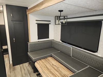 2022 COACHMEN FREEDOM EXPRESS photo 6