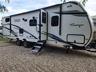 Used 2022 Coachmen Freedom Express 292BHDSLE
