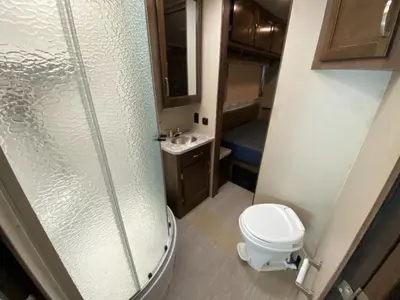 2020 Entegra Coach Vision photo 41