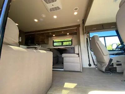 2020 Entegra Coach Vision photo 15