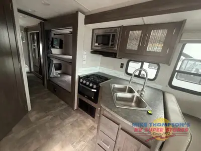 2023 Coachmen RV Pursuit photo 18