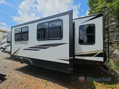 2023 Keystone RV Outback Ultra Lite photo 3