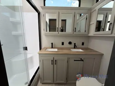 2027 Coachmen RV Chaparral photo 15