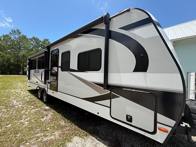 2024 ALLIANCE RV DELTA photo 2