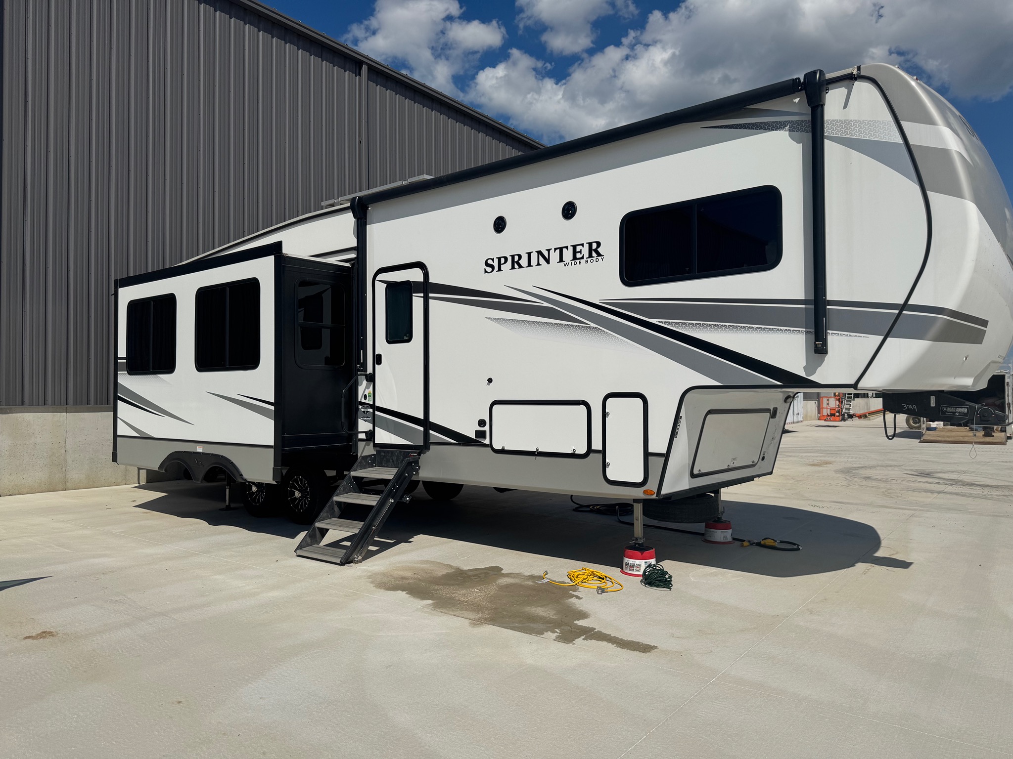 2024 KEYSTONE SPRINTER exterior