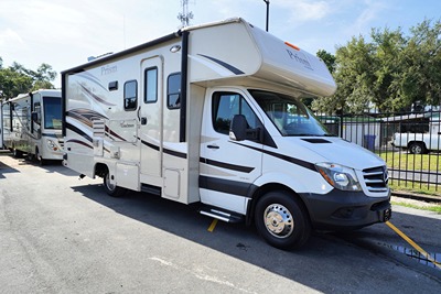 2016 COACHMEN PRISM photo 2