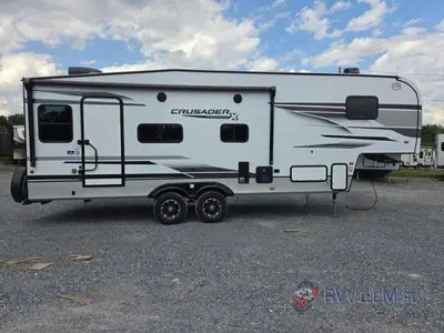 2025 Prime Time RV Crusader photo 9