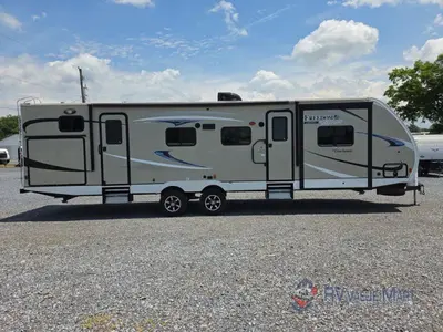 2024 Coachmen RV Freedom Express Liberty Edition photo 9