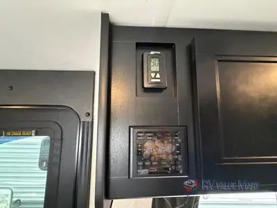 2021 Forest River RV Cherokee Grey Wolf photo 23