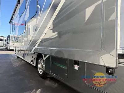 2024 Thor Motor Coach Hurricane photo 3