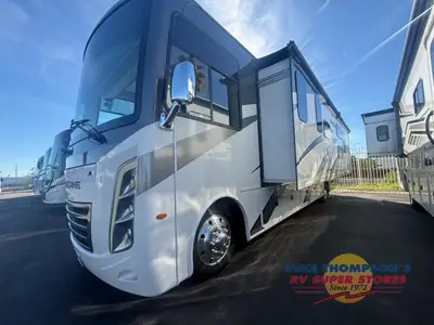 2024 Thor Motor Coach Hurricane photo 2