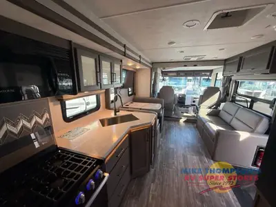 2024 Thor Motor Coach Hurricane photo 16