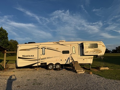 2013 KEYSTONE MONTANA photo 2