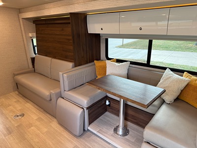 2021 WINNEBAGO VIEW photo 3