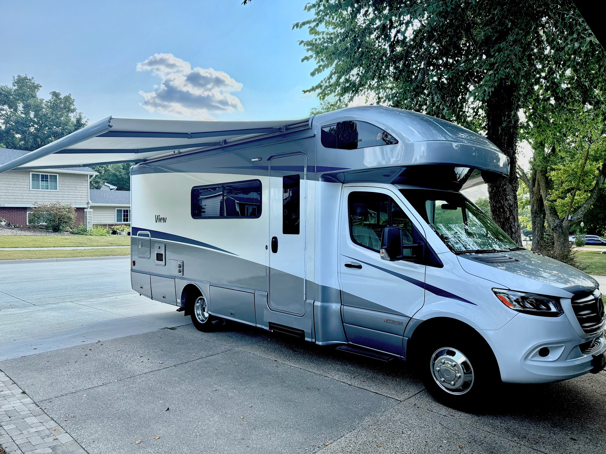 2021 WINNEBAGO VIEW exterior