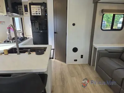 2027 Coachmen RV American Sprit photo 18
