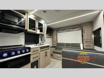 2025 Grand Design Imagine XLS photo 11