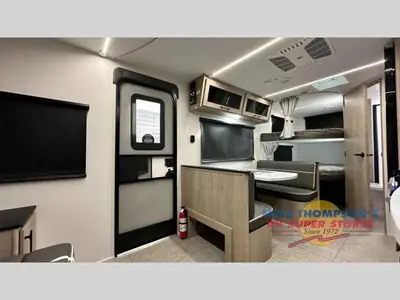 2025 Grand Design Imagine XLS photo 8