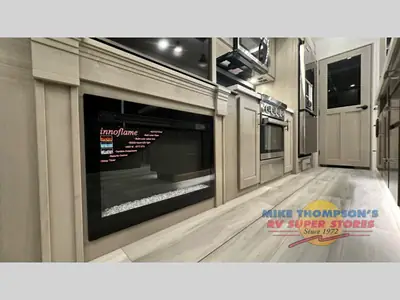 2025 Grand Design Influence photo 13